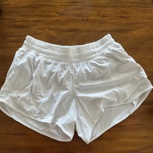Lululemon Hotty Hot Lined Short - Size 6